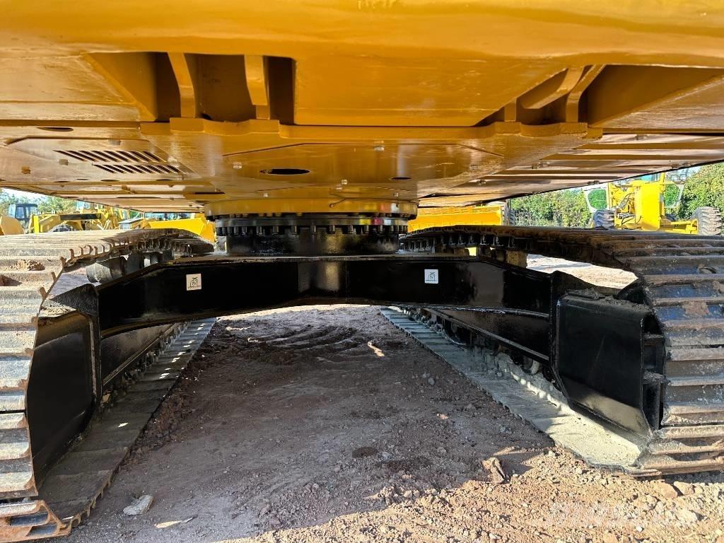 CAT 320DL Paletli ekskavatörler