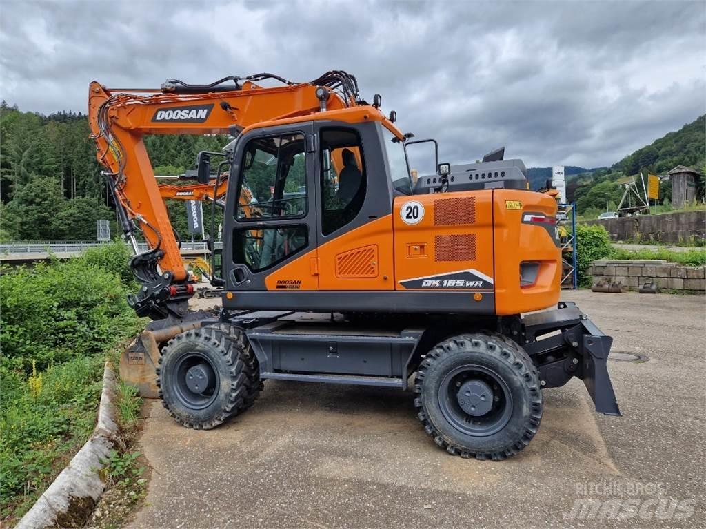 Doosan DX165WR-7 Lastik tekerli ekskavatörler