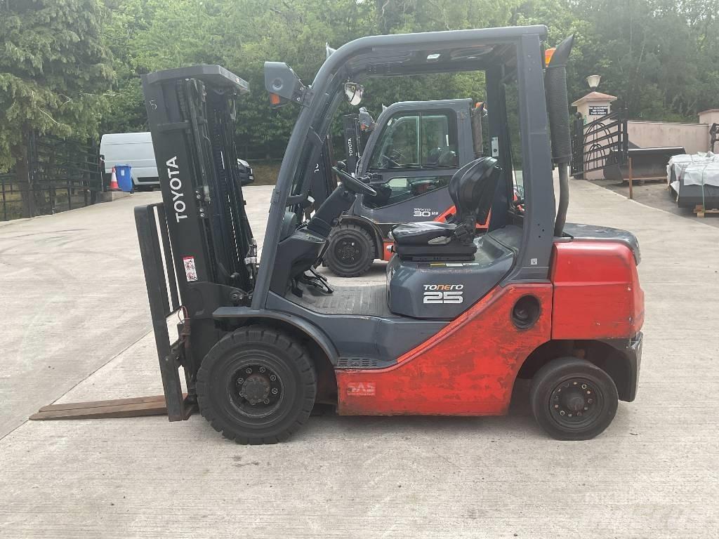 Toyota 02-8 FDF 25 Dizel forkliftler