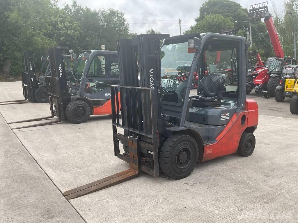 Toyota 02-8 FDF 25 Dizel forkliftler