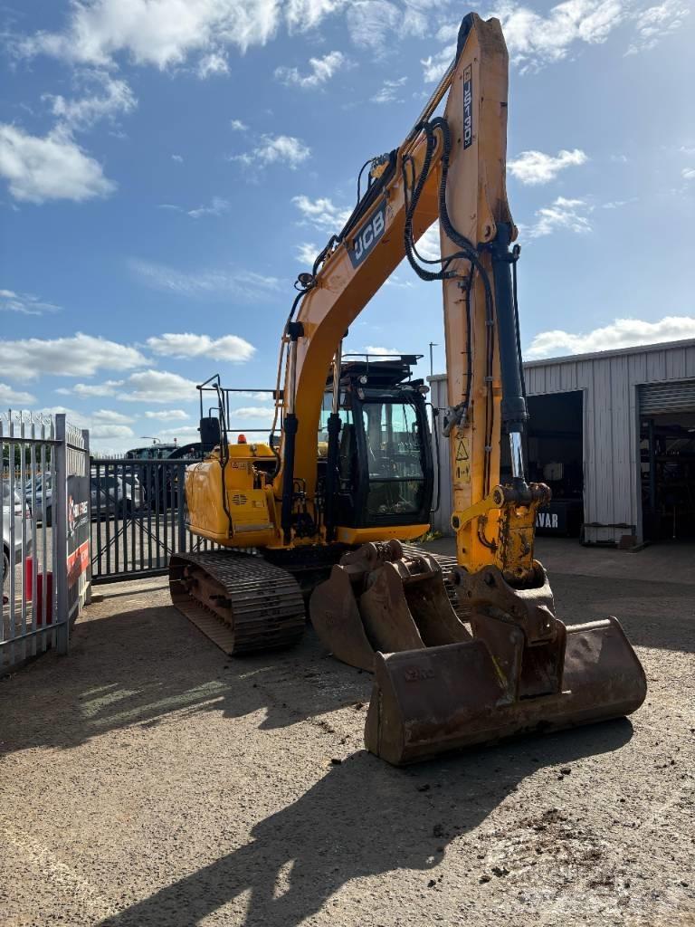 JCB JS 130 LC Paletli ekskavatörler