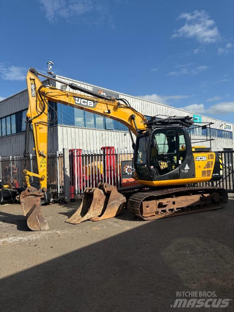 JCB JS 130 LC Paletli ekskavatörler
