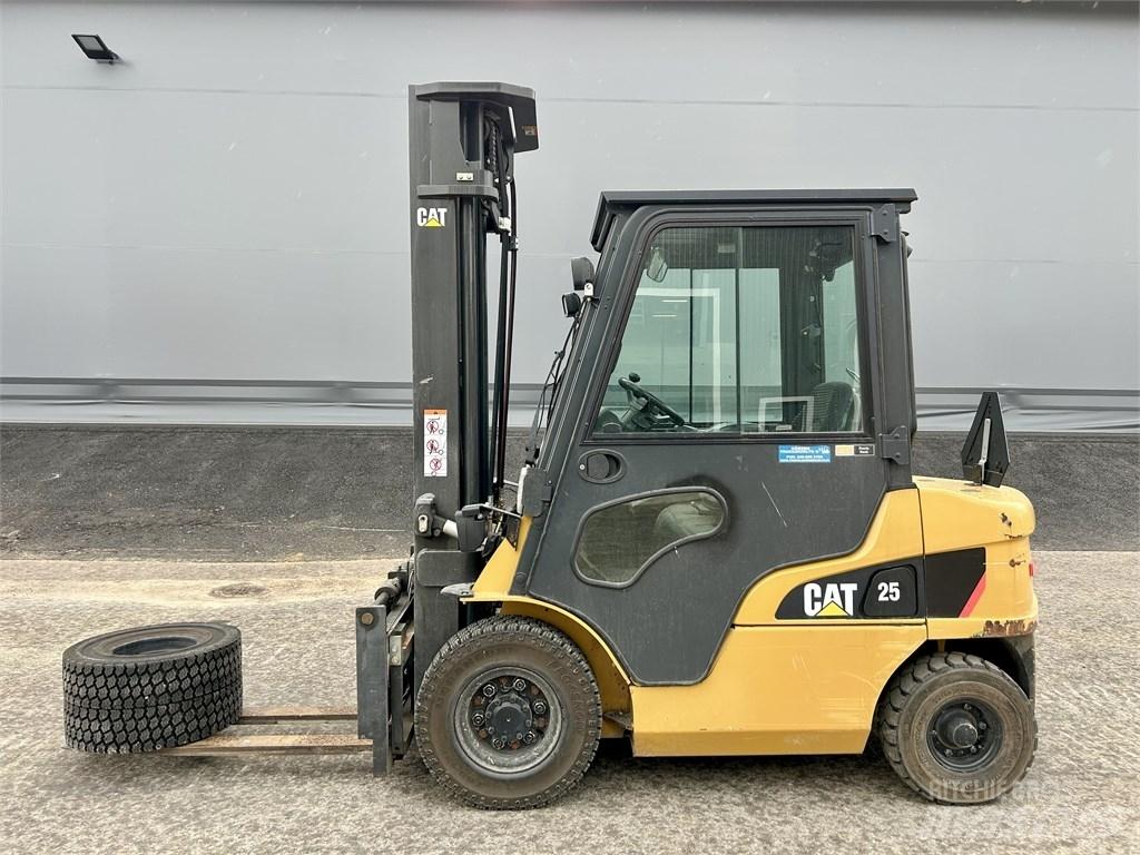 CAT DP 25 NT Dizel forkliftler