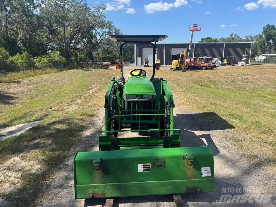 John Deere 3038 E Traktörler