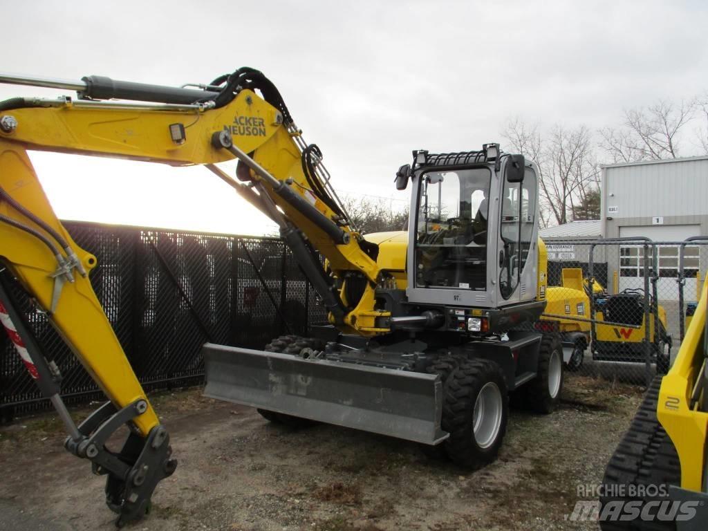 Wacker Neuson EW 100 Lastik tekerli ekskavatörler