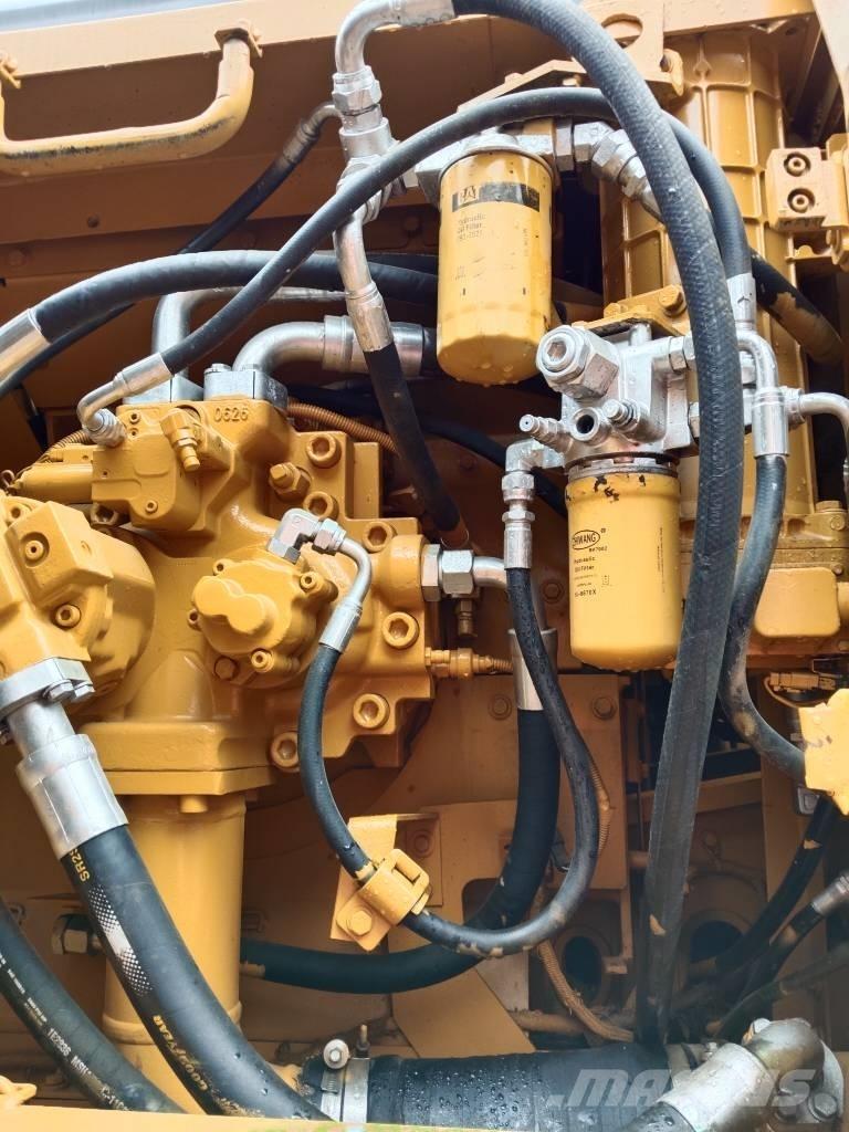 CAT 330 D Paletli ekskavatörler