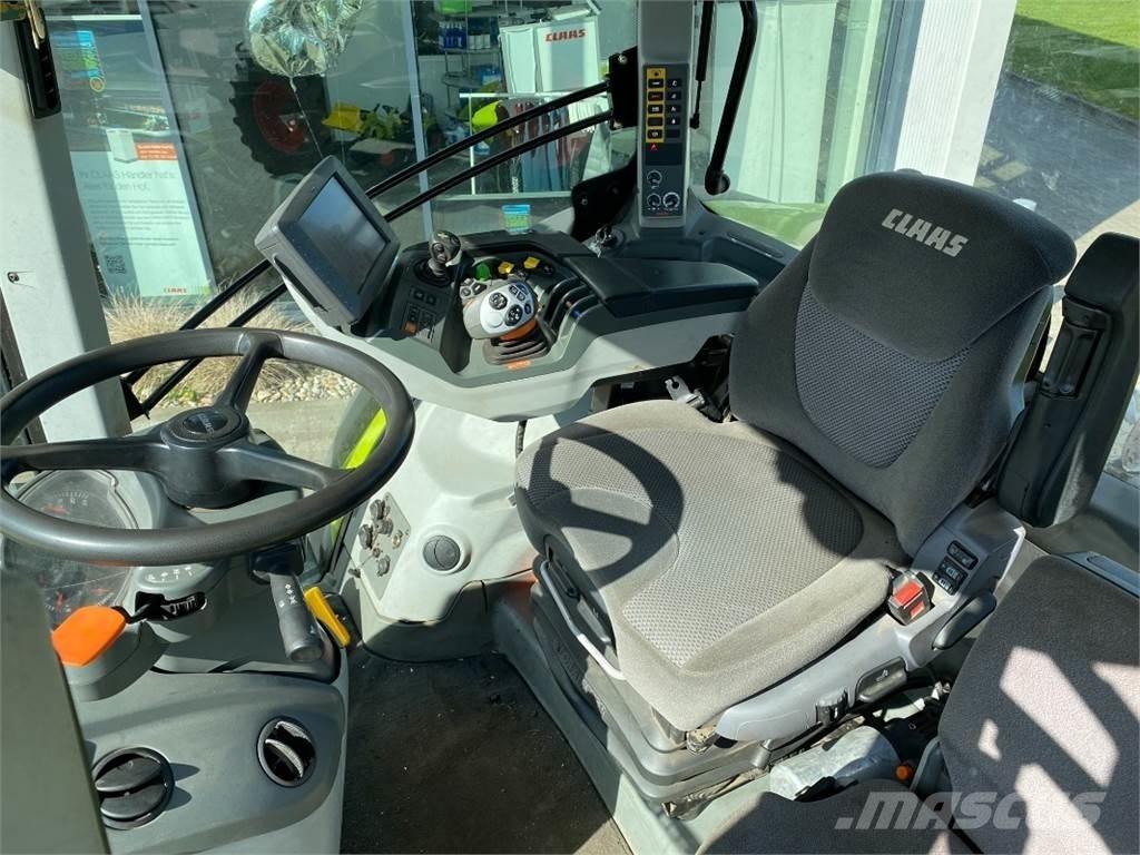 CLAAS AXION 810 Traktörler
