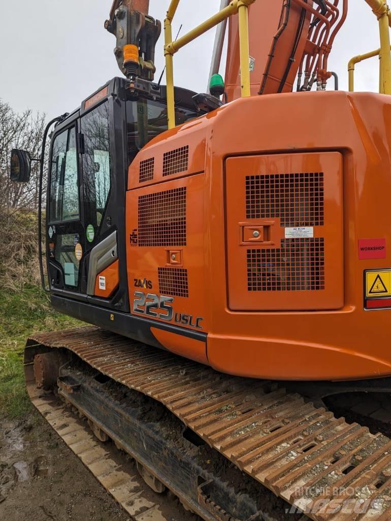 Hitachi ZX225US-7 Paletli ekskavatörler