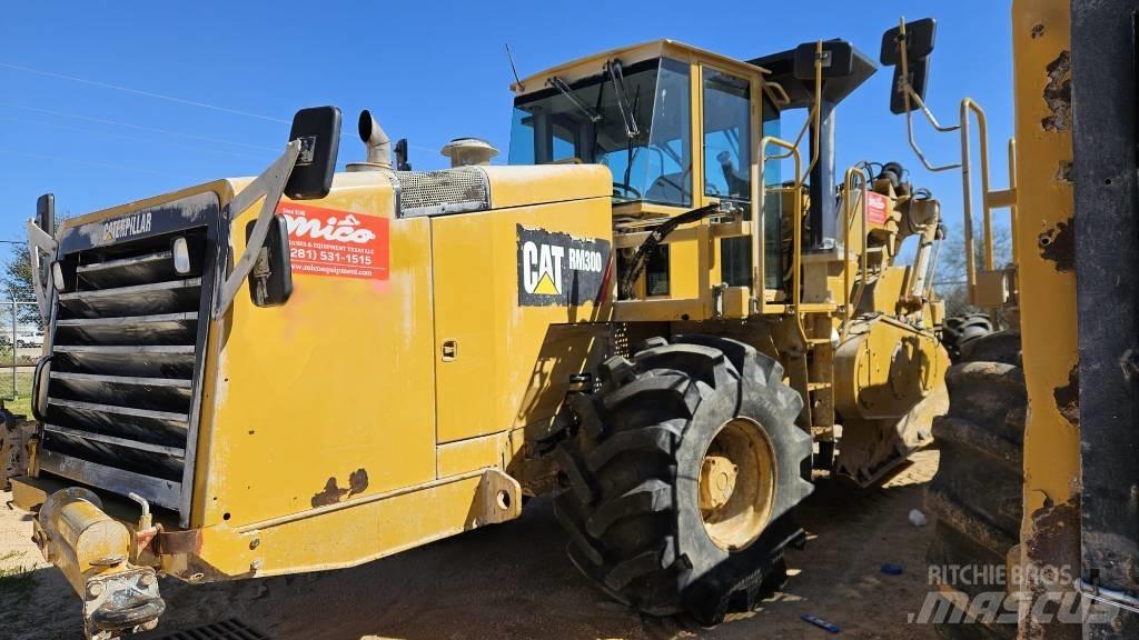 CAT RM 300 Asfalt geri dönüsüm makinalari