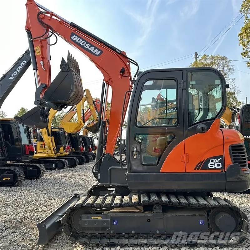 Doosan DX 60 Paletli ekskavatörler