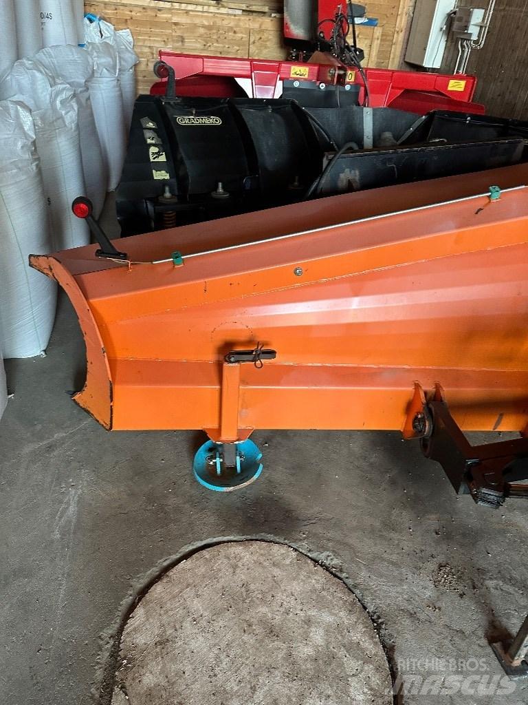 FMG AA 300 Kar küreme biçaklari