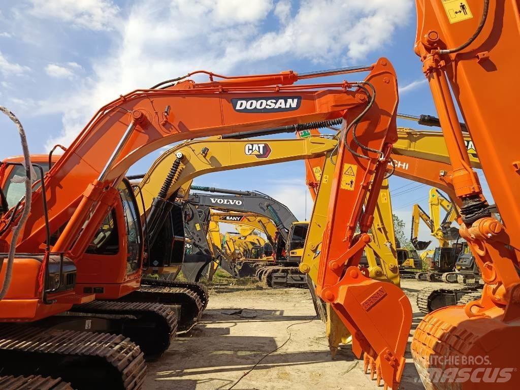 Doosan DX 150 LC Paletli ekskavatörler