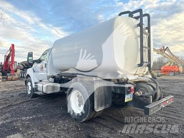 F & R F750 Tomruk çekicileri