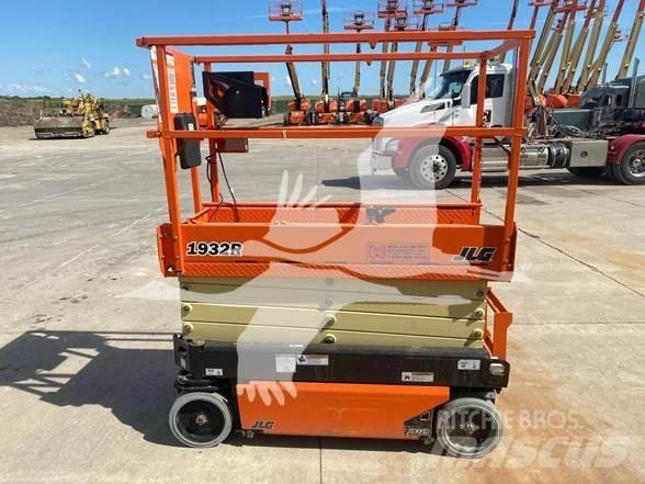 JLG 1932R Makasli platformlar