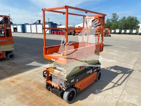 JLG 1932R Makasli platformlar