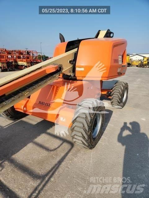 JLG 400S Teleskopik personel platformları