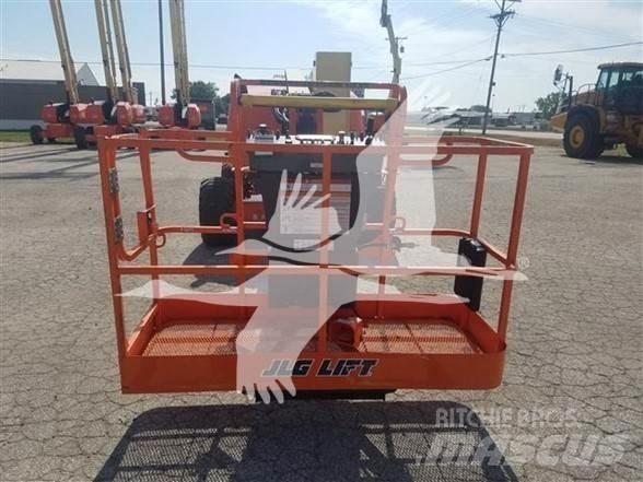 JLG 450AJ Körüklü personel platformları