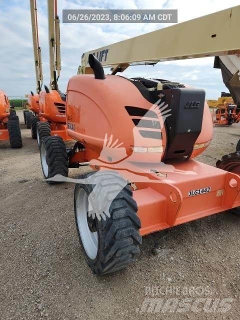 JLG 600AJ Körüklü personel platformları