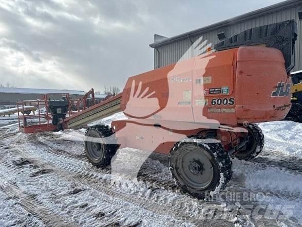 JLG 600S Teleskopik personel platformları