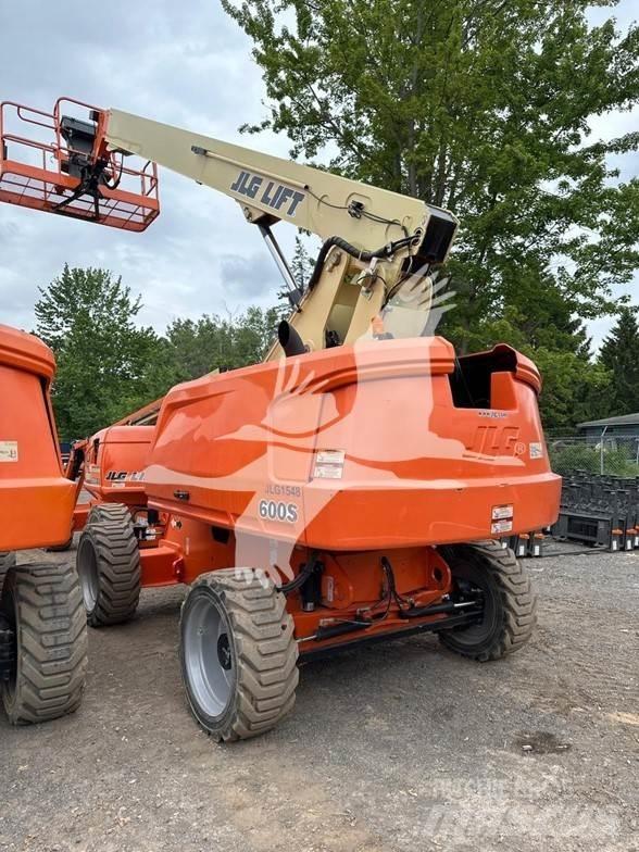 JLG 600S Teleskopik personel platformları