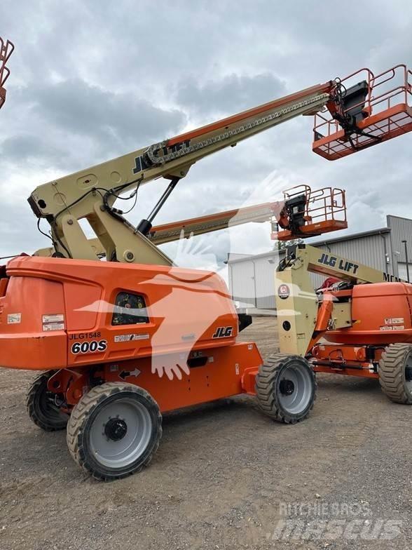 JLG 600S Teleskopik personel platformları