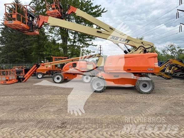 JLG 600S Teleskopik personel platformları