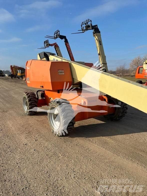JLG 600S Teleskopik personel platformları