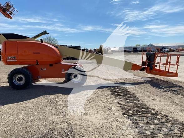 JLG 600S Teleskopik personel platformları