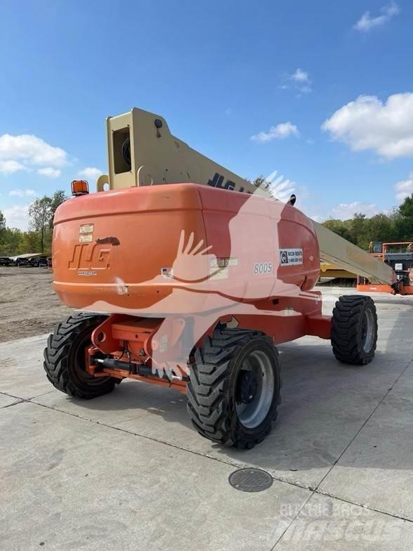 JLG 800S Teleskopik personel platformları