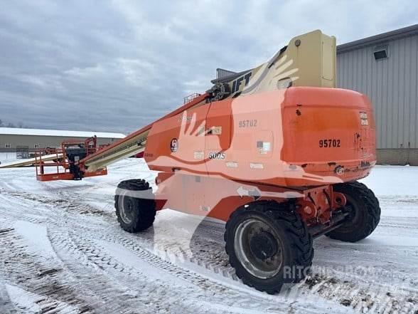 JLG 800S Teleskopik personel platformları