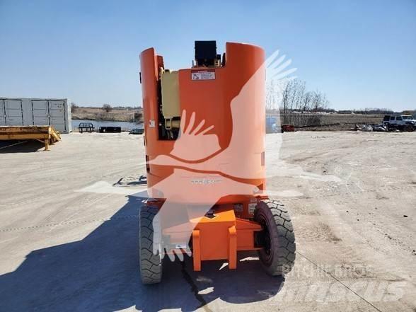 JLG E300AJP Körüklü personel platformları