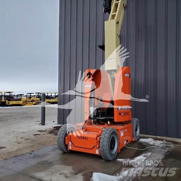 JLG E300AJP Körüklü personel platformları