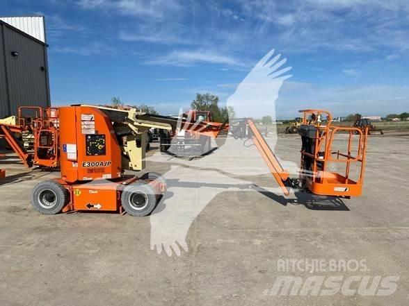 JLG E300AJP Körüklü personel platformları