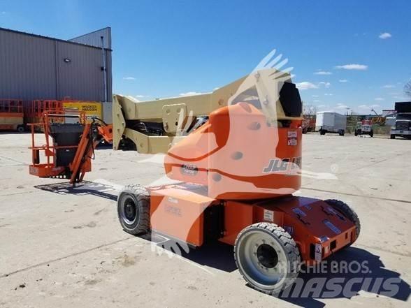 JLG E400AJPN Körüklü personel platformları