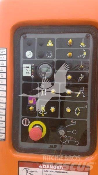 JLG E450AJ Körüklü personel platformları