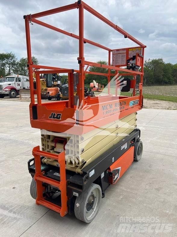 JLG ES2632 Makasli platformlar
