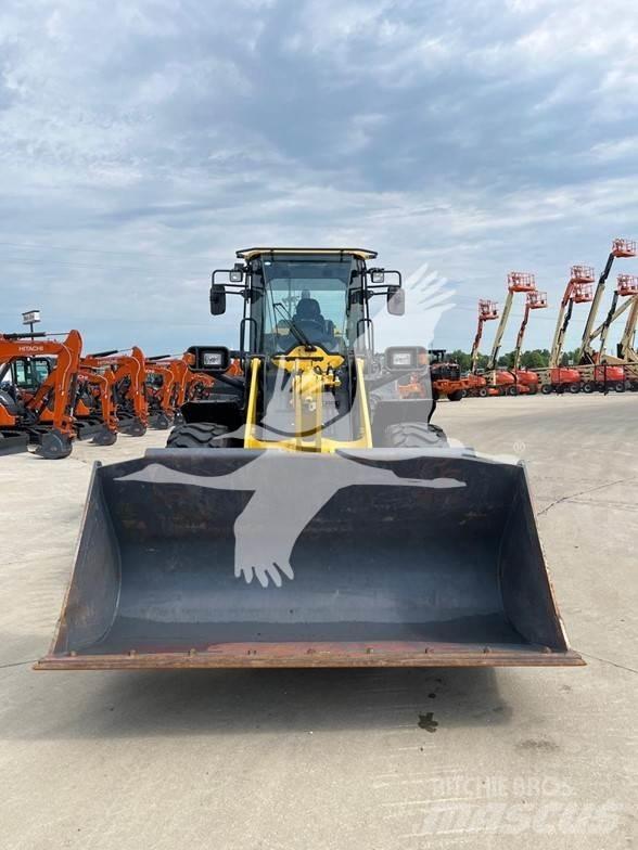 Komatsu WA270 Tekerlekli yükleyiciler