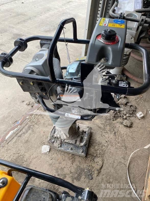Sakai RS65 Çekilir titreşimli silindirler