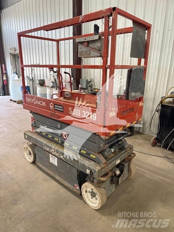 SkyJack SJ3219 Makasli platformlar