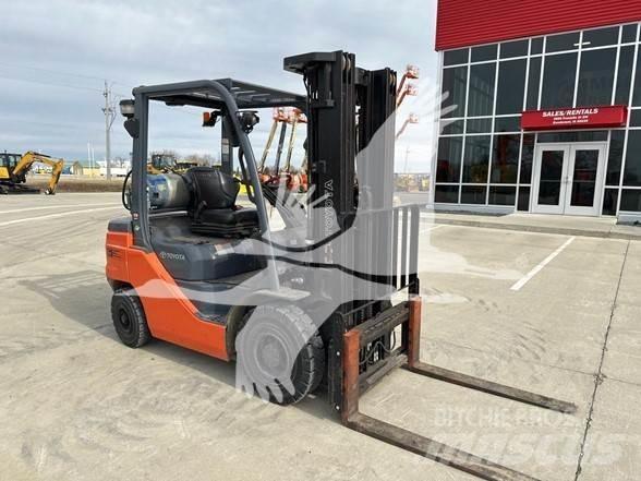 Toyota 8FGU25 Dizel forkliftler