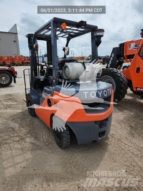 Toyota 8FGU25 Dizel forkliftler