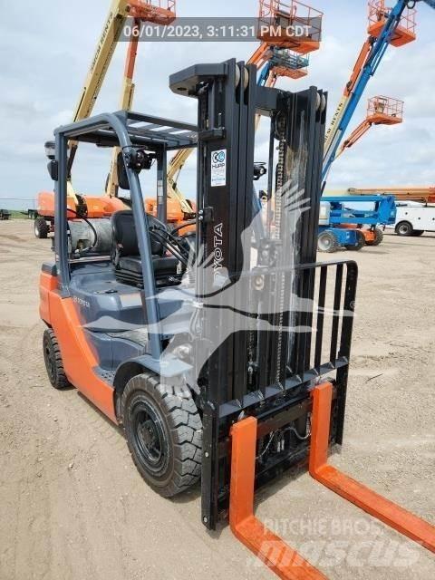 Toyota 8FGU25 Dizel forkliftler