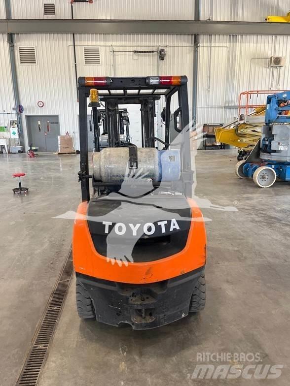 Toyota 8FGU25 Dizel forkliftler