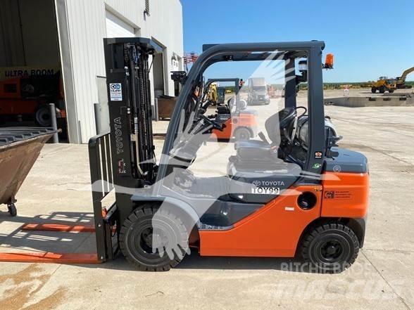 Toyota 8FGU25 Dizel forkliftler