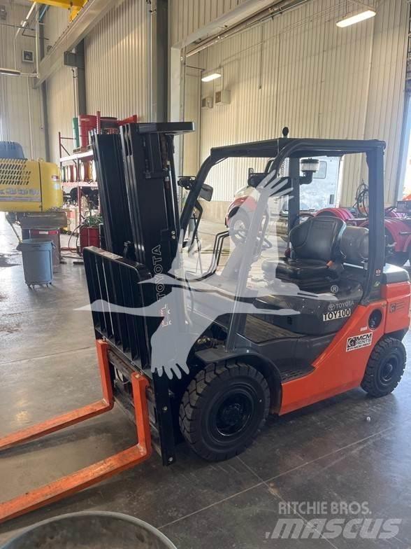Toyota 8FGU25 Dizel forkliftler