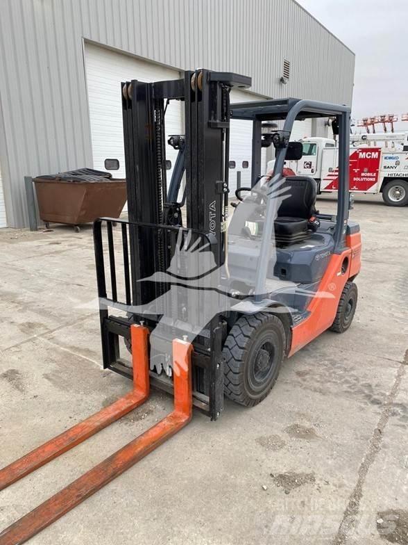 Toyota 8FGU25 Dizel forkliftler
