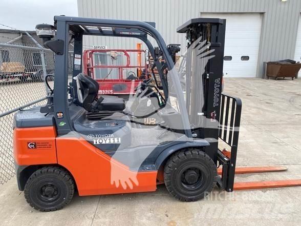 Toyota 8FGU25 Dizel forkliftler