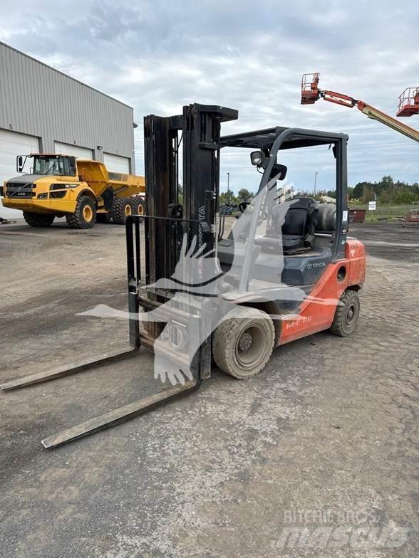 Toyota 8FGU25 Dizel forkliftler