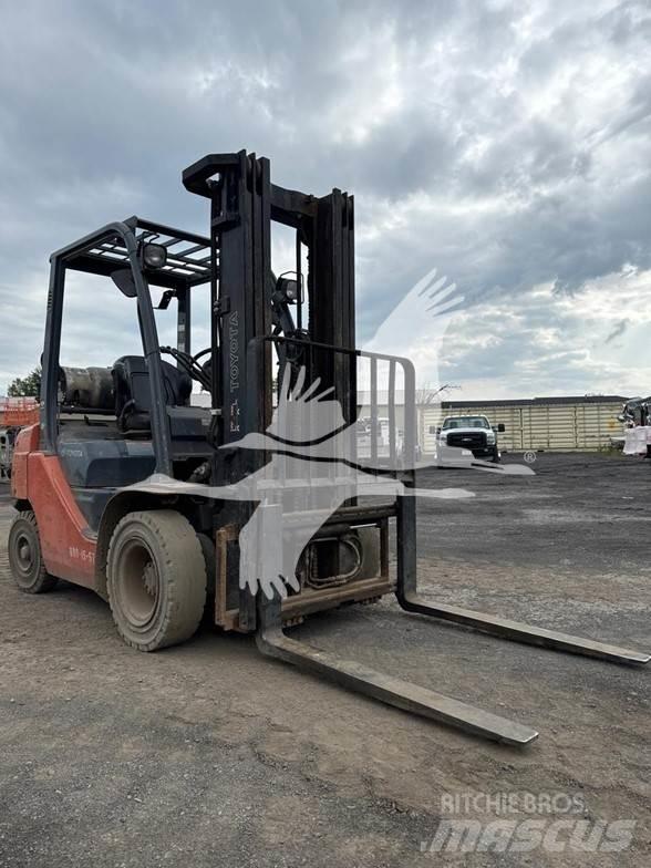 Toyota 8FGU25 Dizel forkliftler