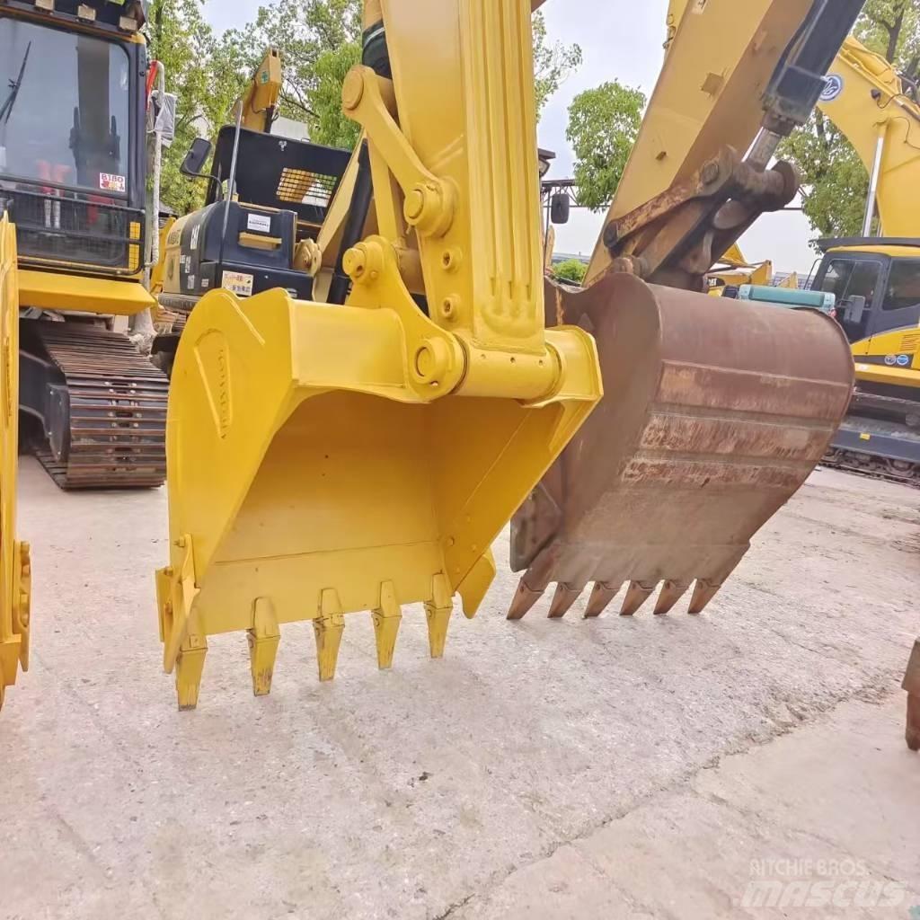 Komatsu PC 220 Paletli ekskavatörler